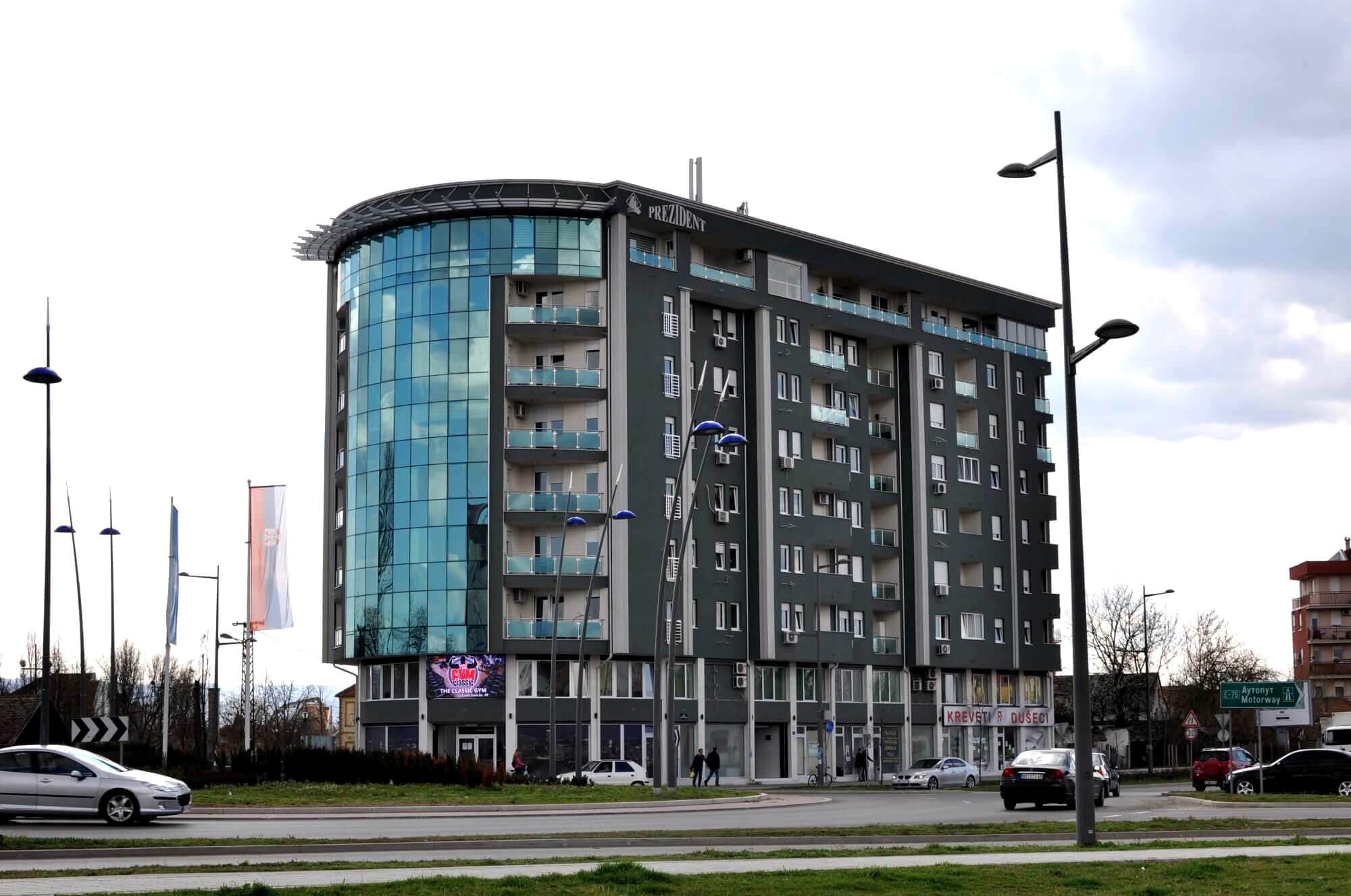 Prezident, Novi Sad — projekat liftova Mikonik